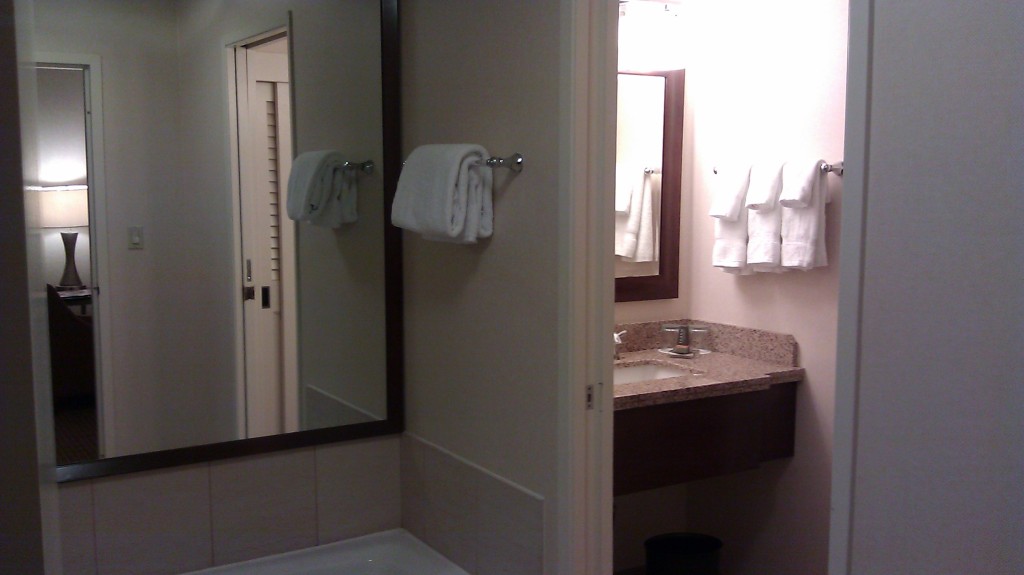 Marriott Midtown Atlanta bathroom